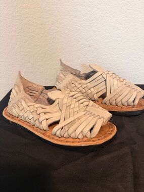 Handwoven Leather Huarache Sandals in Natural Beige
